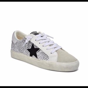 Vintage Havana Kate snakeskin silver sneakers NWT